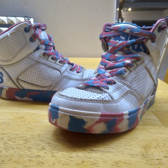 Osiris - Picture 1 of 3